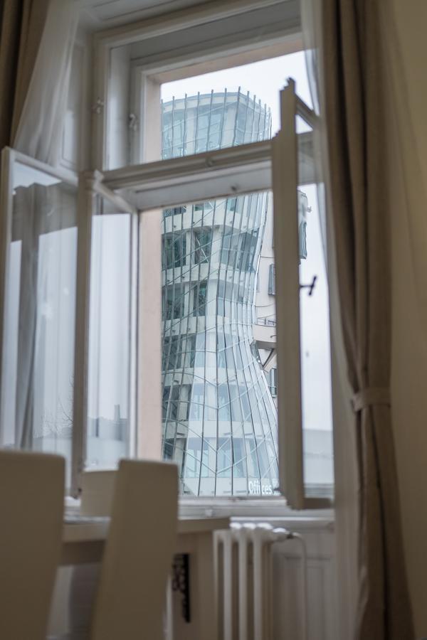 Apartments Resslova By The Dancing House プラハ エクステリア 写真